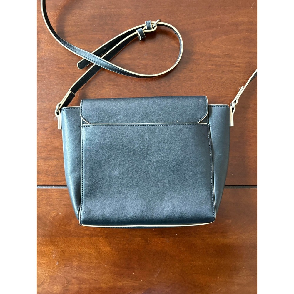 Vera Bradley Faux Leather Crossbody Flap Bag Preppy Classic Minimalist Travel - Picture 5 of 7